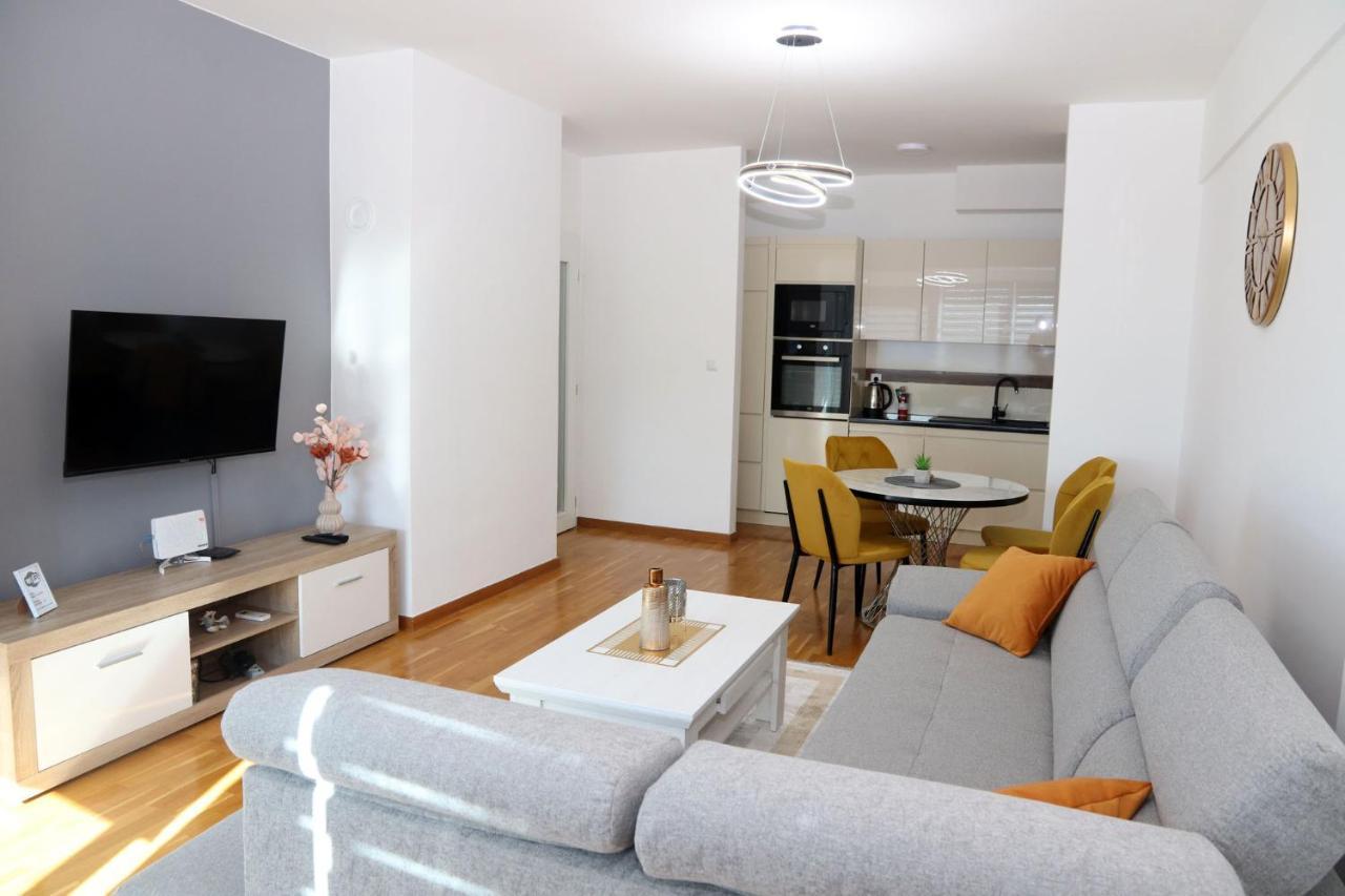Apartment Cecovic - Mellain Tuzla Zewnętrze zdjęcie